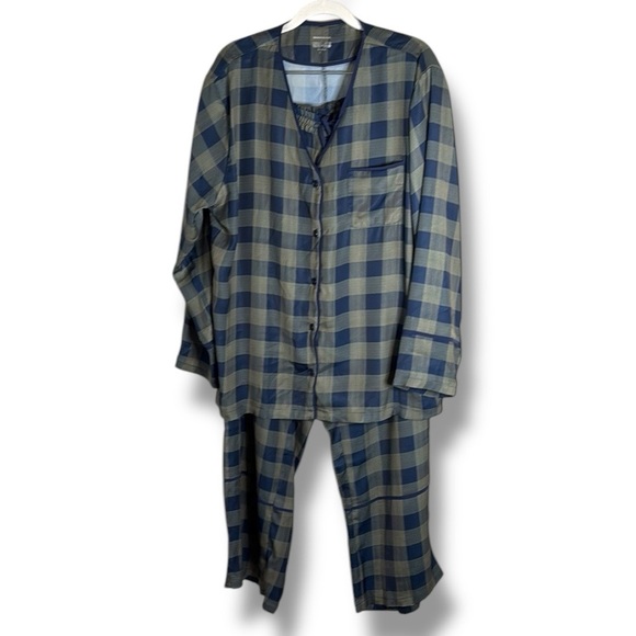 Summersalt The Cloud 9 Silky Buffalo Check PJ Set Size Large - Picture 1 of 5